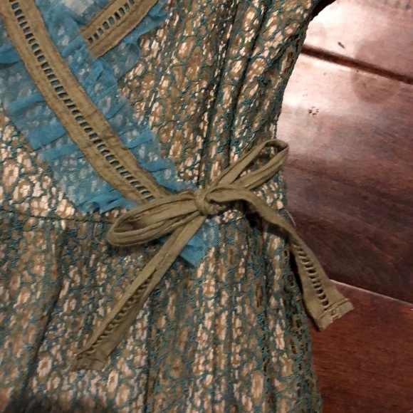 Beautiful dress - Picture 4 of 6